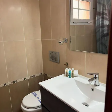 Americas, Sea View In South Tenerife לוס כריסטיאנוס